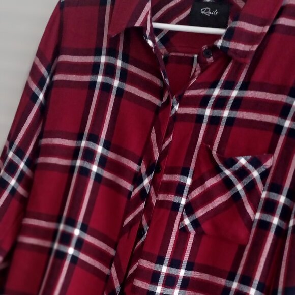 Rails Hunter Plaid Flannel Button down Shirt - Picture 5 of 8
